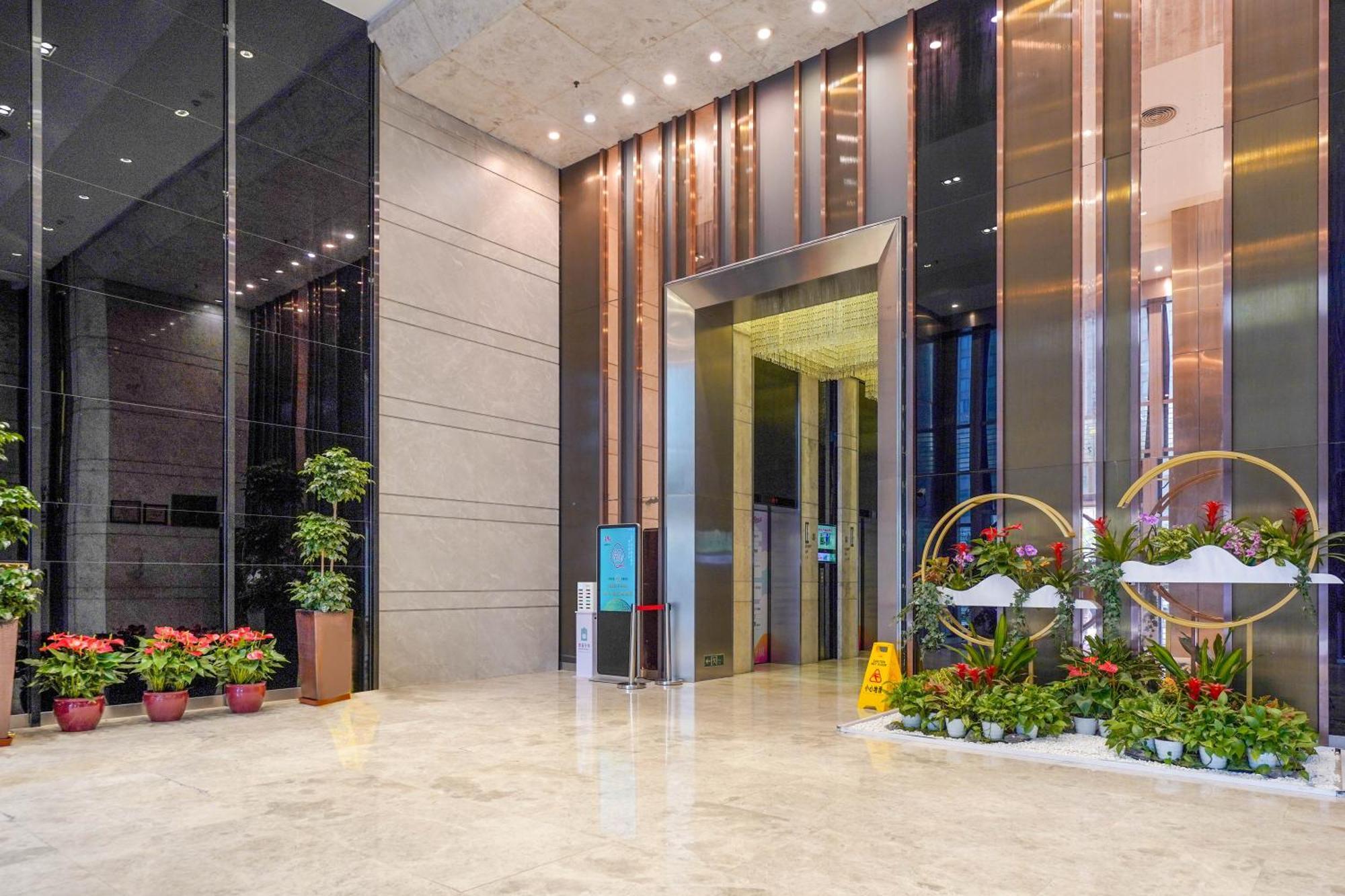 Ht Legend Hotel Changgang Metro Station Exit F -Direct To Canton Fair Exteriér fotografie