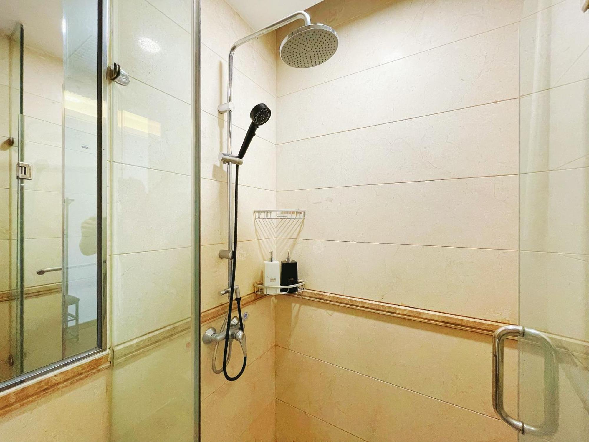 Ht Legend Hotel Changgang Metro Station Exit F -Direct To Canton Fair Exteriér fotografie