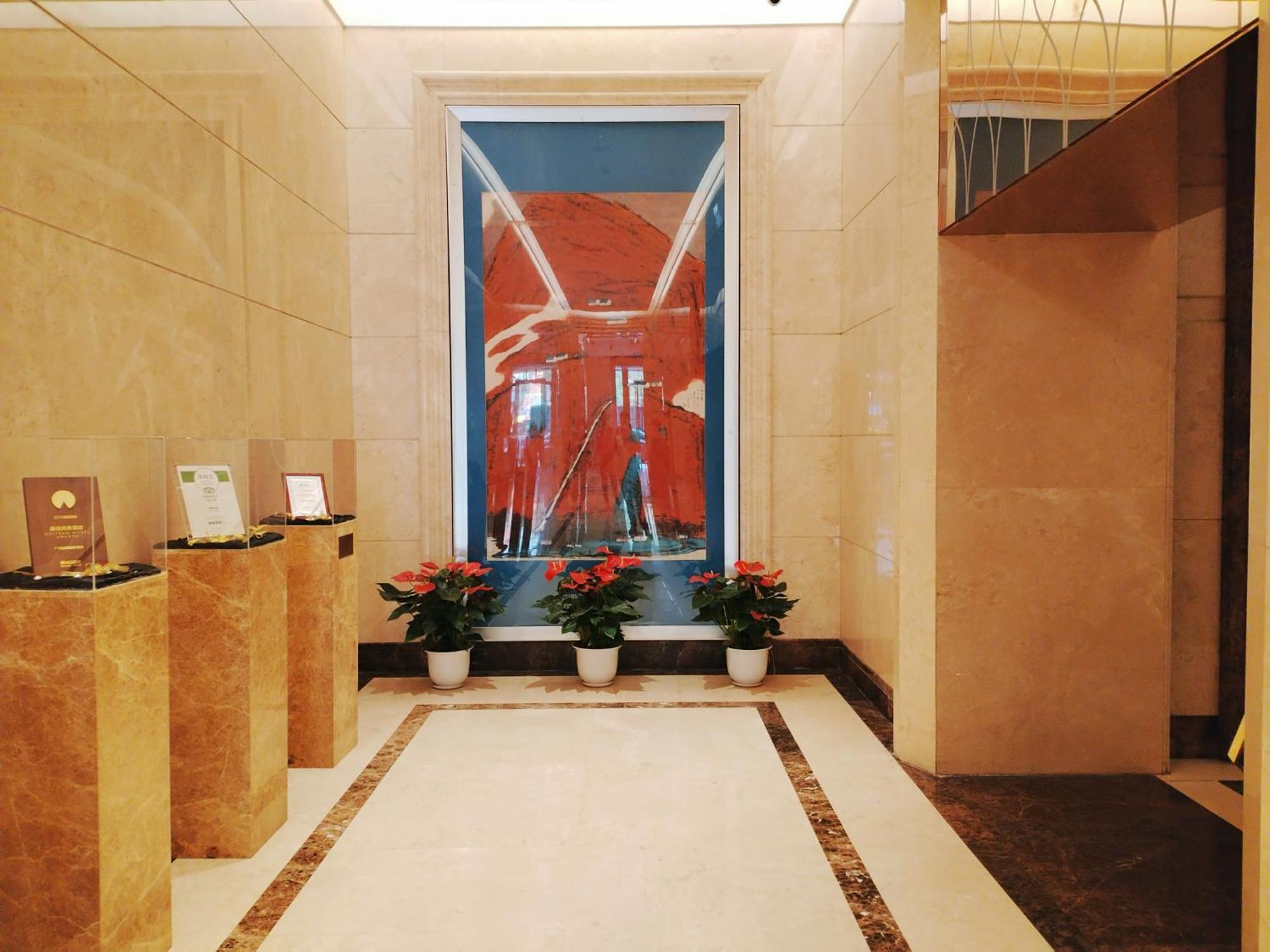 Ht Legend Hotel Changgang Metro Station Exit F -Direct To Canton Fair Exteriér fotografie